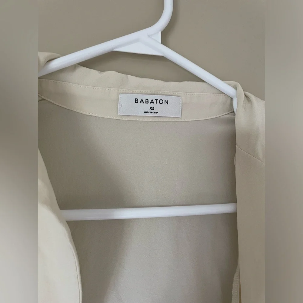 Babaton light cream/tan Long Sleeve blouse size XS minimalist, neutral NWOT - Picture 2 of 4
